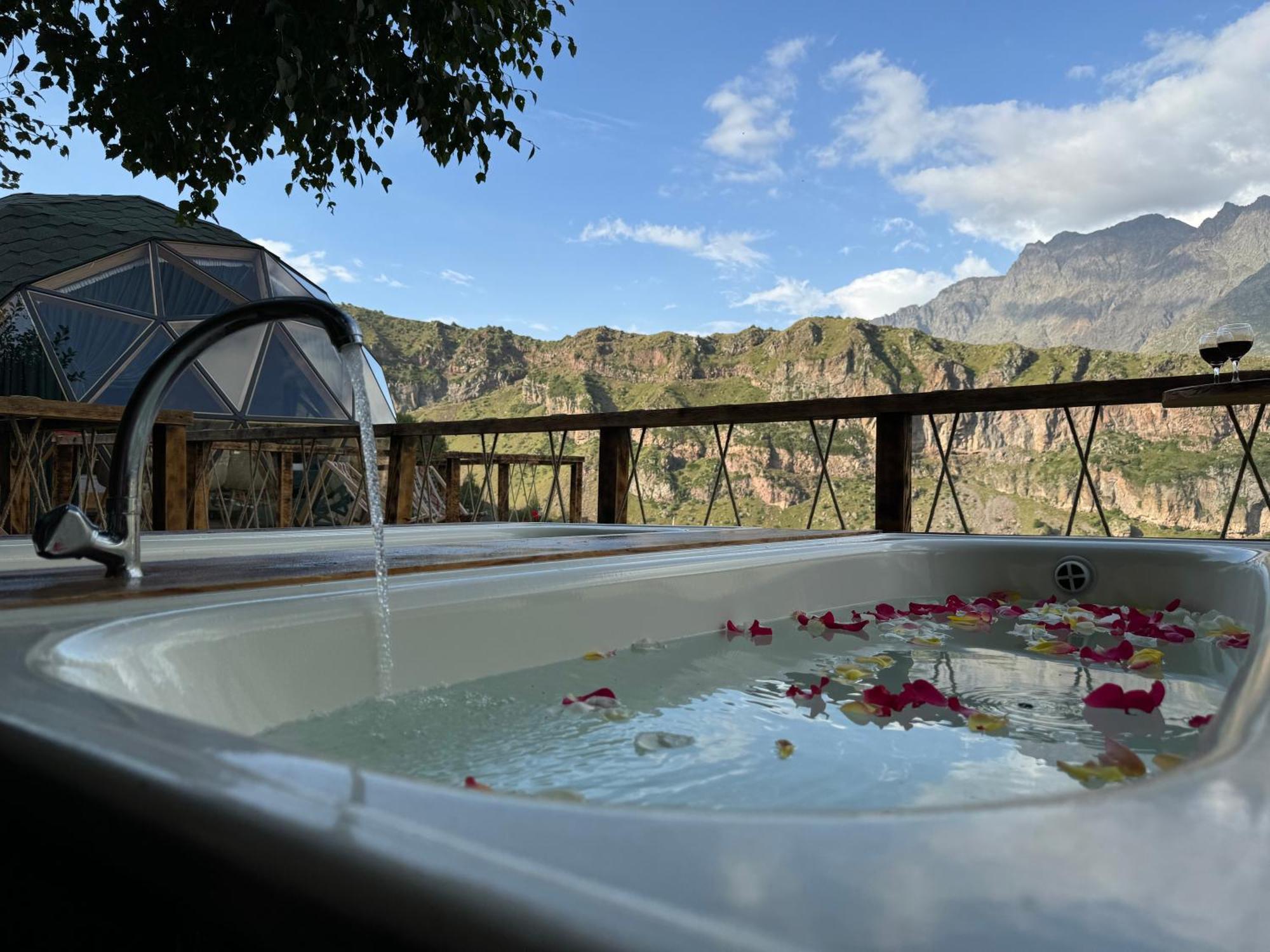 Glamping Emerald Казбеги Экстерьер фото